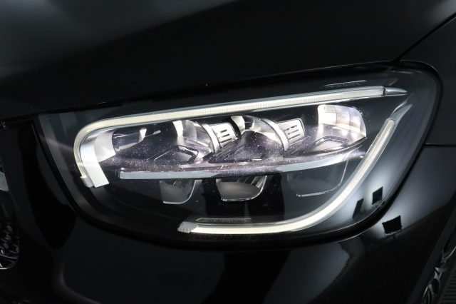 MERCEDES-BENZ GLC 220 usata 8