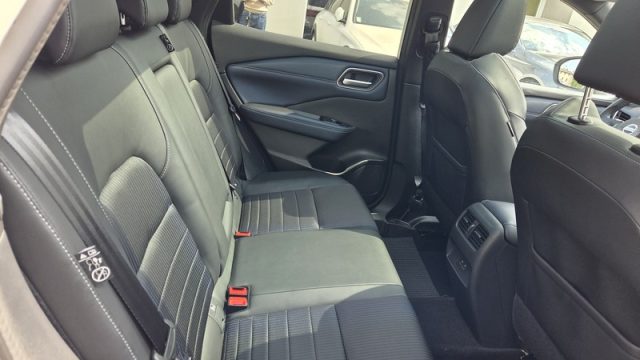 NISSAN Qashqai usata, con Boardcomputer
