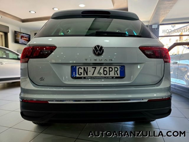 VOLKSWAGEN Tiguan usata, con Autoradio digitale