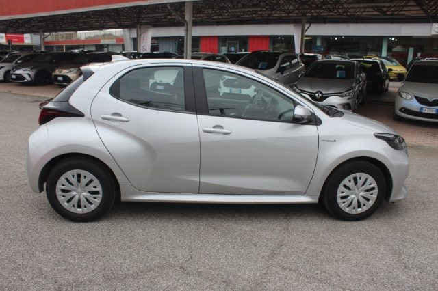 TOYOTA Yaris usata, con Specchietti laterali elettrici