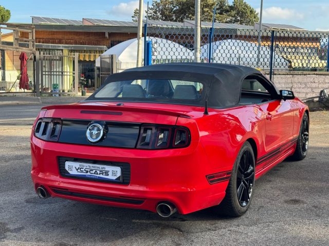 FORD Mustang usata, con USB