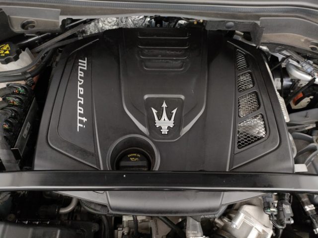 MASERATI Grecale usata, con Fari LED