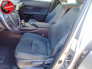 LEXUS UX 250h usata, con Autoradio