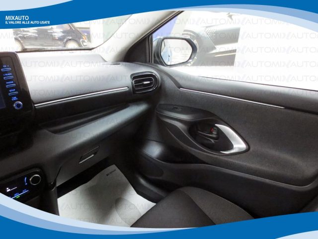 TOYOTA Yaris usata, con Controllo automatico clima