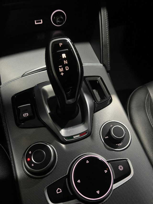 ALFA ROMEO Stelvio usata, con Cerchi in lega
