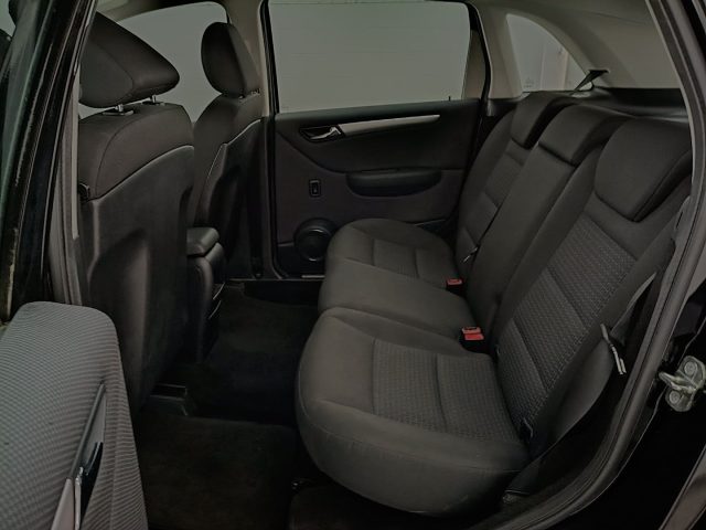 MERCEDES-BENZ B 180 usata, con Bracciolo