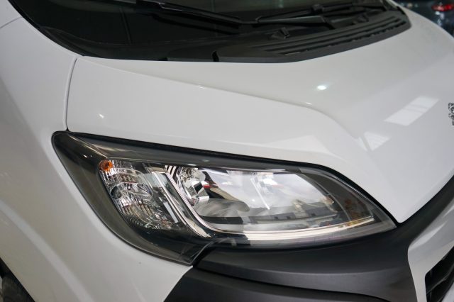 PEUGEOT Boxer usata, con Luci diurne