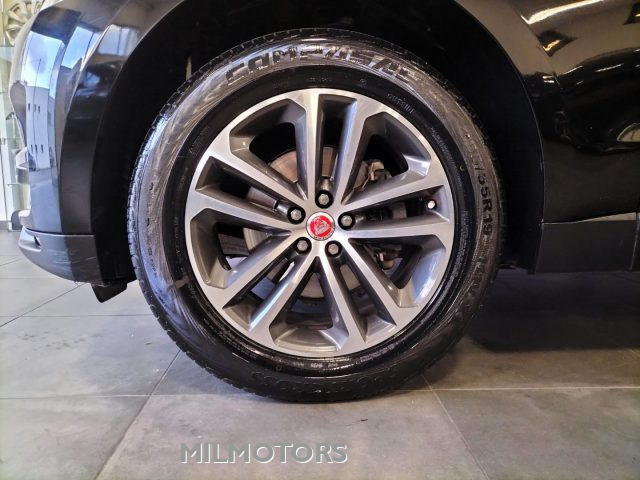 JAGUAR F-Pace usata, con Bluetooth