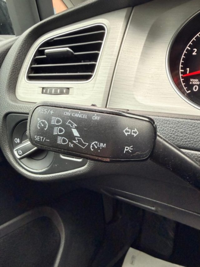 VOLKSWAGEN Golf usata, con Climatizzatore