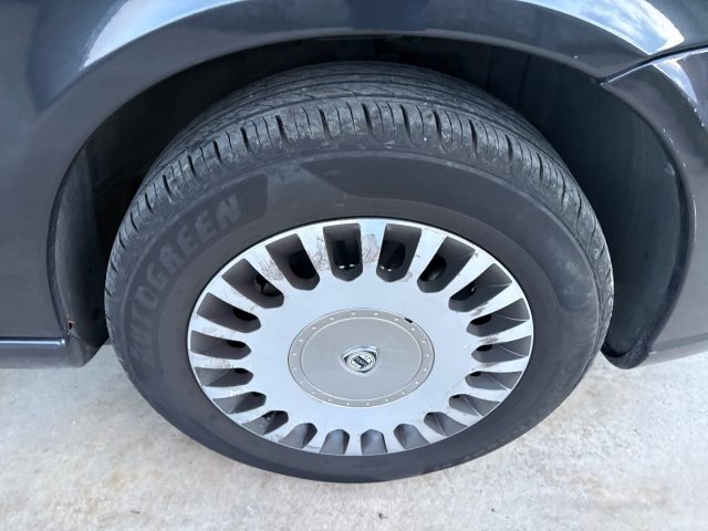 LANCIA Phedra usata, con Marmitta catalitica