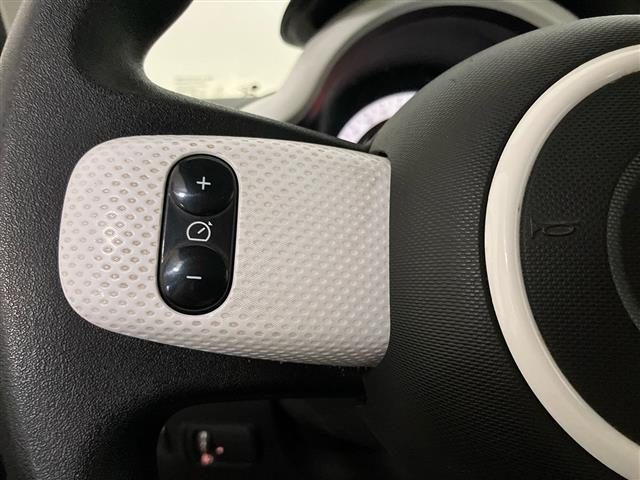 RENAULT Twingo usata 17