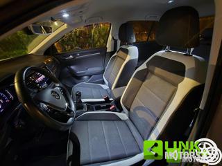 VOLKSWAGEN T-Roc usata, con Controllo automatico clima