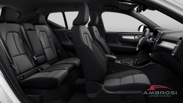 VOLVO XC40 usata 7