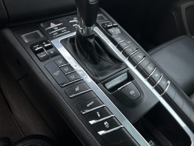 PORSCHE Macan usata 16
