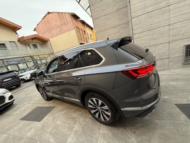VOLKSWAGEN Touareg usata, con Cerchi in lega