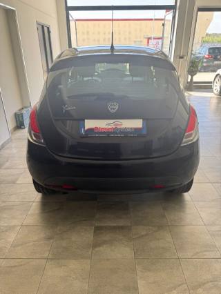 LANCIA Ypsilon usata, con Airbag