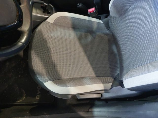 TOYOTA Aygo usata, con Autoradio digitale