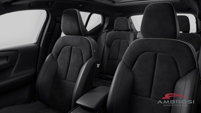 VOLVO XC40 usata 11