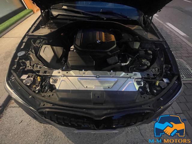 BMW 320 usata, con Fari full-led