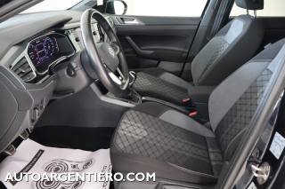 VOLKSWAGEN Taigo usata, con Autoradio