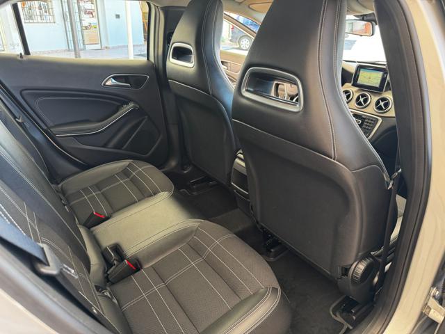MERCEDES-BENZ GLA 200 usata, con Telecamera per parcheggio assistito