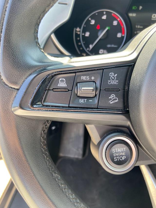 ALFA ROMEO Stelvio usata, con Airbag testa