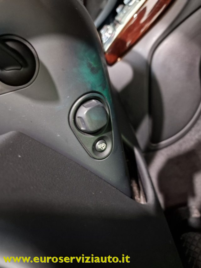 AUDI A8 usata, con Volante multifunzione