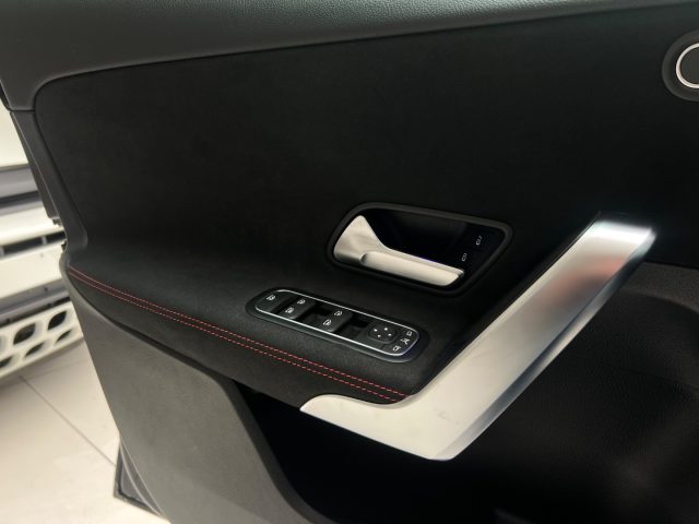 MERCEDES-BENZ A 180 usata, con Vivavoce