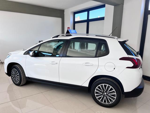 PEUGEOT 2008 usata, con Airbag