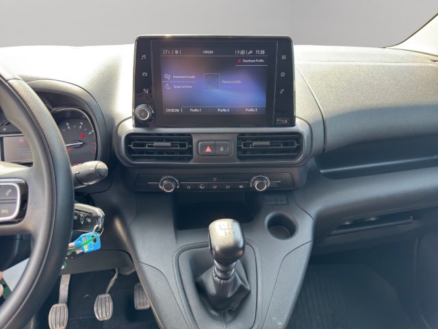 TOYOTA Proace City usata, con Autoradio digitale