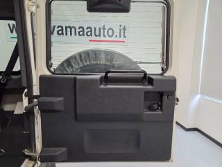 LAND ROVER Defender usata 18