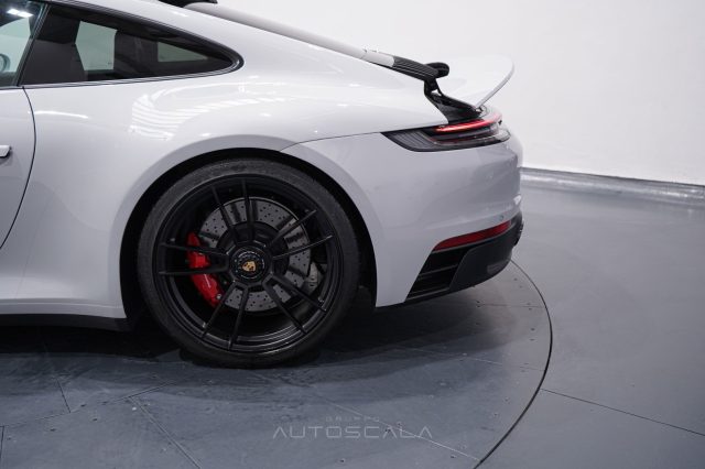 PORSCHE 992 usata, con Apple CarPlay