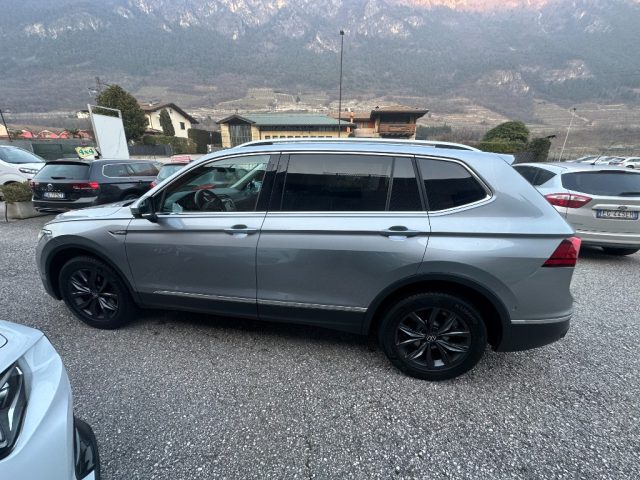 VOLKSWAGEN Tiguan Allspace usata, con Cerchi in lega