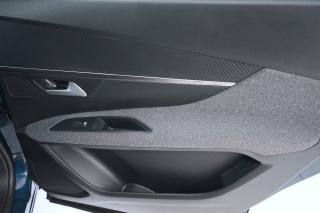 PEUGEOT 5008 usata, con Airbag testa