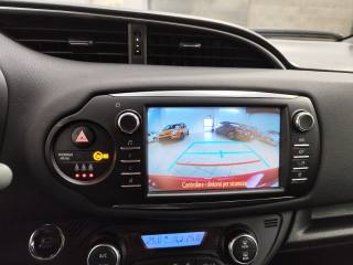 TOYOTA Yaris usata 18