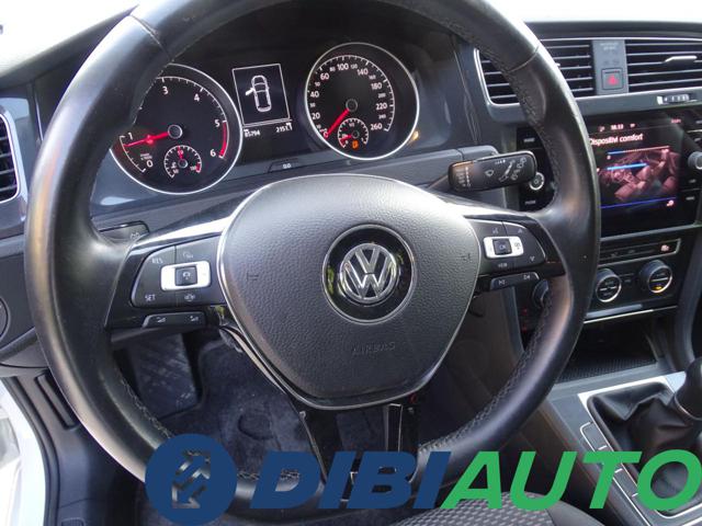 VOLKSWAGEN Golf usata, con Touch screen