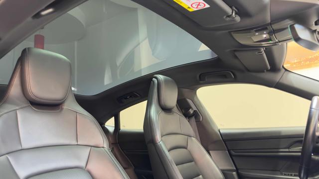 PORSCHE Taycan usata, con Interni in pelle
