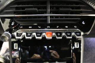 PEUGEOT 2008 usata, con Sensore di luce