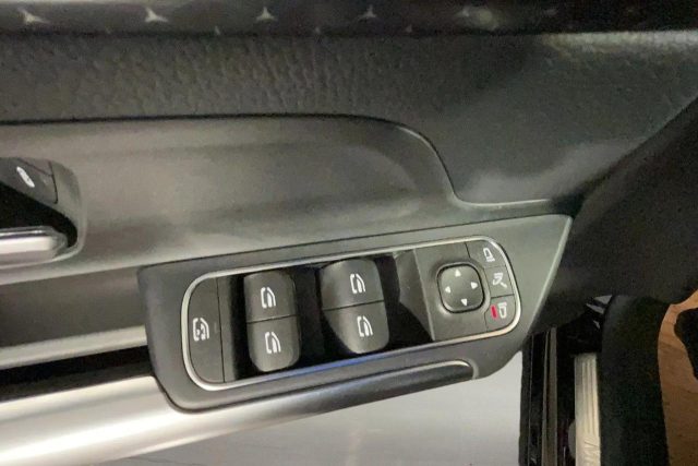 MERCEDES-BENZ GLA 200 usata, con Sistema di navigazione