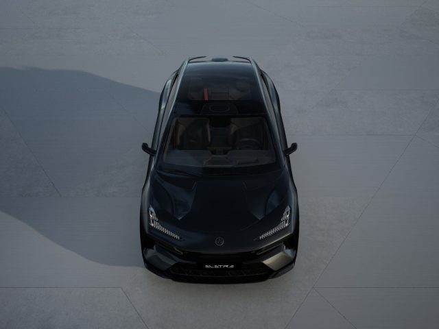 LOTUS Eletre usata, con Autoradio