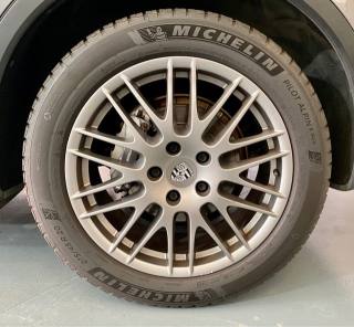 PORSCHE Cayenne usata, con Fari Xenon