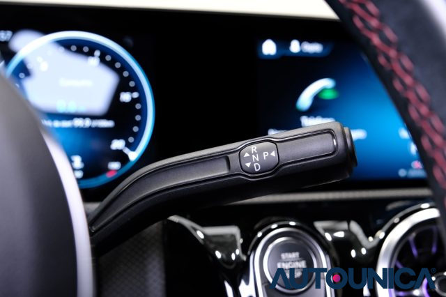 MERCEDES-BENZ A 180 usata, con USB