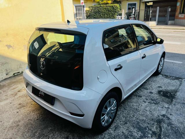 VOLKSWAGEN up! usata, con Autoradio