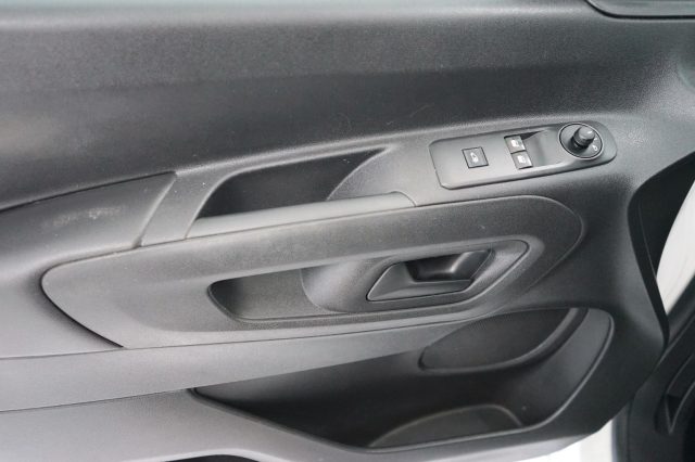 OPEL Combo usata 34