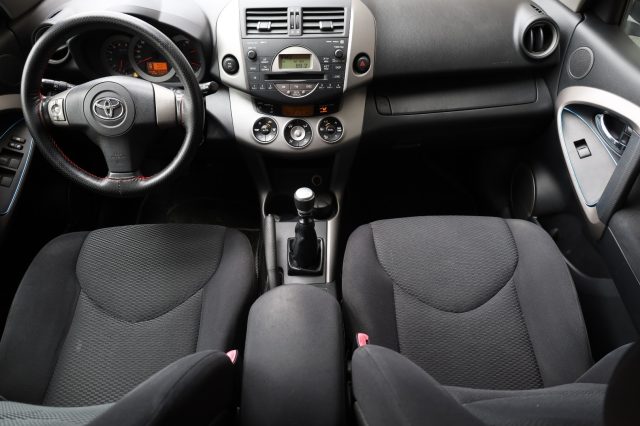 TOYOTA RAV 4 usata, con Sedili sportivi