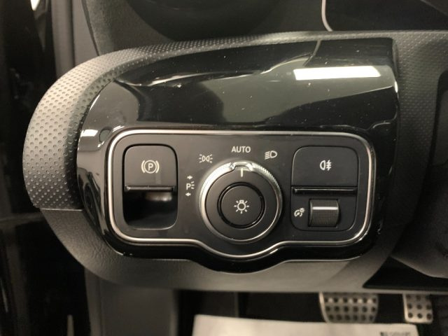 MERCEDES-BENZ A 180 usata, con Bracciolo