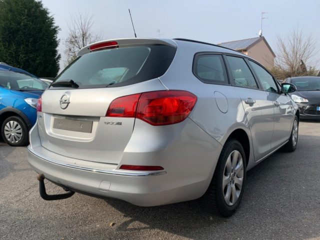 OPEL Astra usata, con Boardcomputer