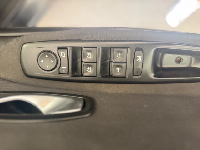 RENAULT Scenic usata 5