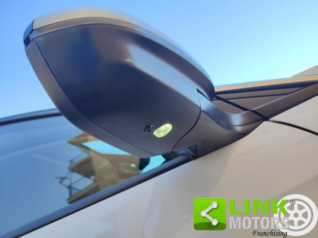 PEUGEOT 5008 usata, con Fendinebbia