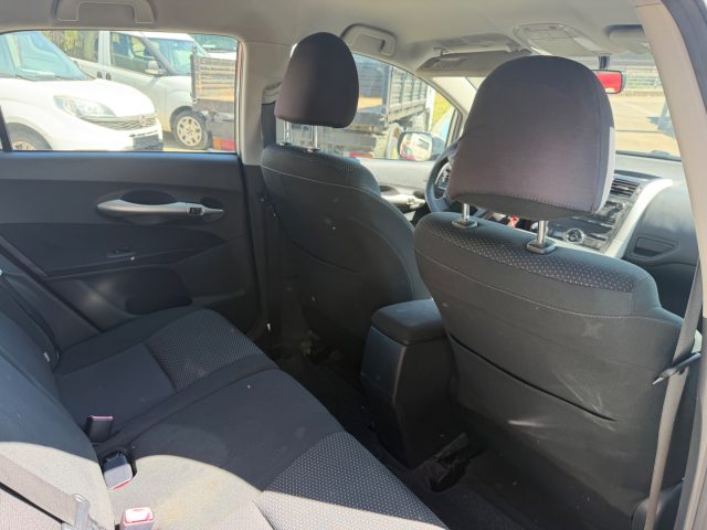 TOYOTA Auris usata 13